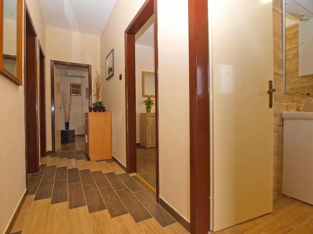 Apartment Luciano 1540 Pula