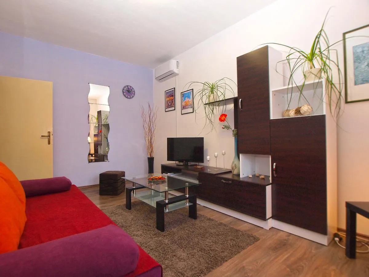 Apartment Luciano 1540 Pula