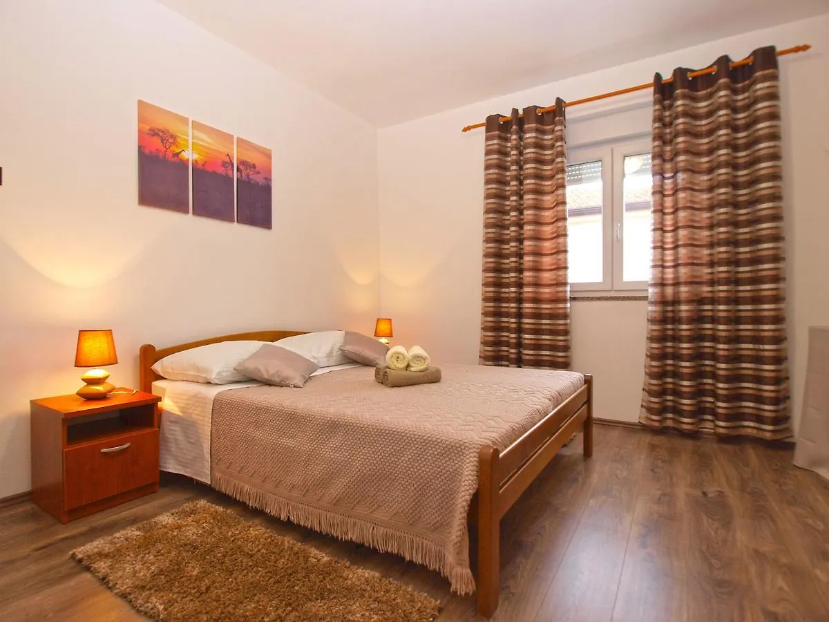 Apartment Luciano 1540 Pula 0*,  Croatia
