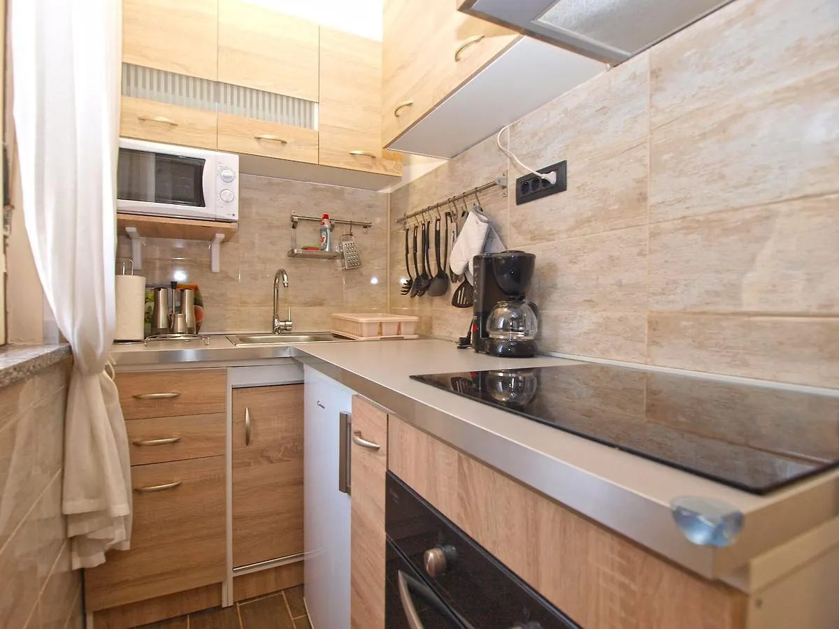 Apartment Luciano 1540 Pula