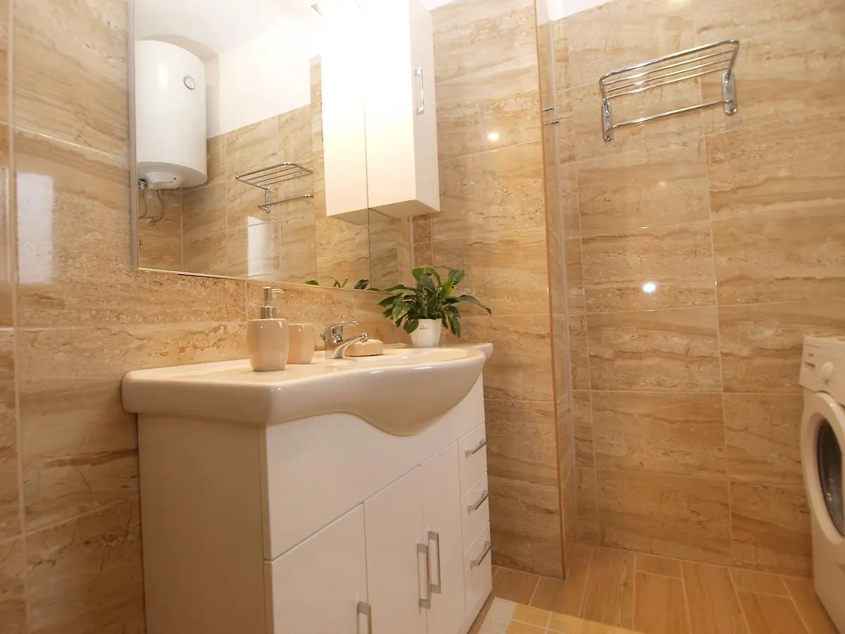 Apartment Luciano 1540 Pula