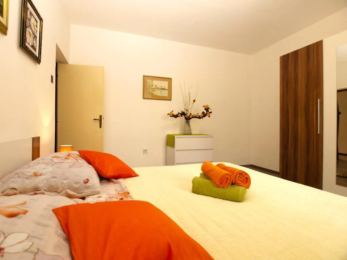 Apartment Luciano 1540 Pula Croatia