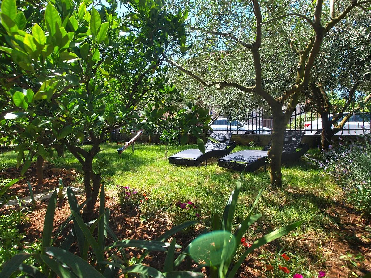 Apartment Luciano 1540 Pula